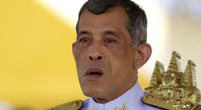 泰国“护国公主”，曾和4个哥哥流放海外，因高僧的一句风光回国