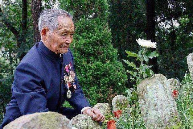 中国烈士陵园有座倭冢, 里面葬着4个日军, 日本曾多次向中国讨要