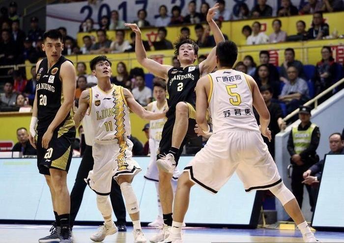 丁彦雨航怒砍34分的心酸只有他知道, 这才是真正的季后赛强度