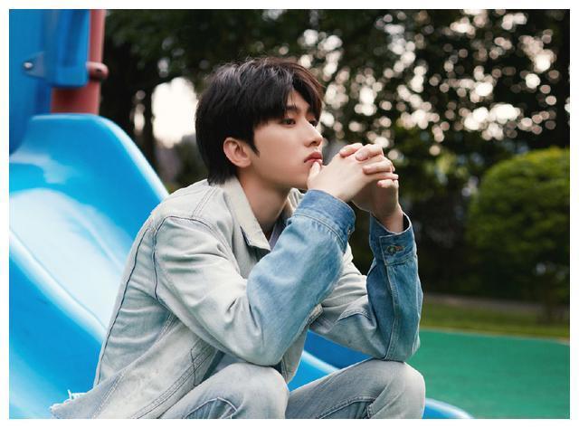 微博5大顶流超话排行:王一博垫底,肖战仅排第3,榜首厉害了!