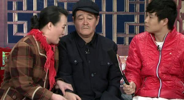 赵本山现任妻子近照曝光，53岁如少女，出行座驾800万豪车！