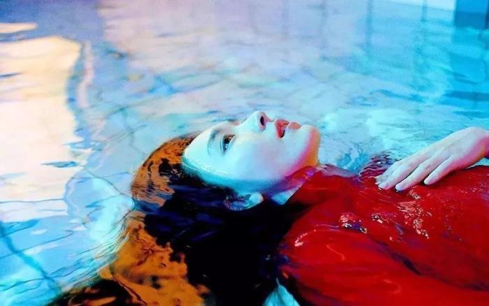 你们的老婆新垣结衣下海了？！