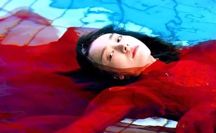 你们的老婆新垣结衣下海了？！