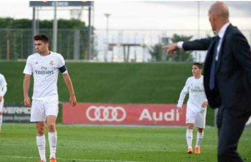 齐达内四个儿子全部效力皇马，虎父无犬子！