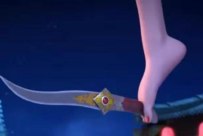 国漫公认的“光脚”女神,前两位再美,也不及她的脚丫子抢镜