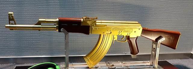 萨达姆的黄金AK47，到底有多强悍？真实威力让人不敢相信