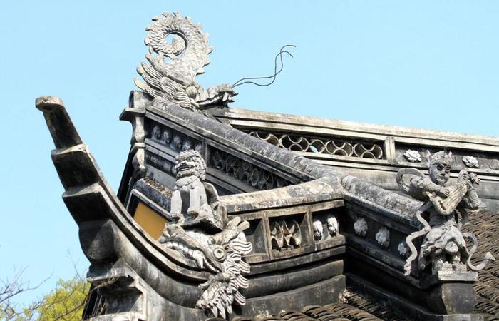 苏州光福古镇曾是苏绣的发源地之一，更是太湖山水的精华地区