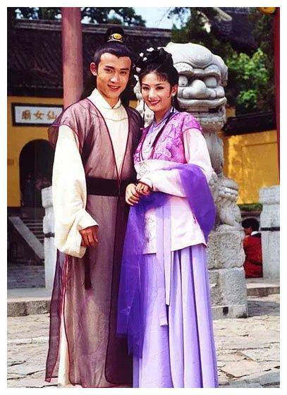 黄奕聂远同框同框回忆杀！两人久违合体做直播