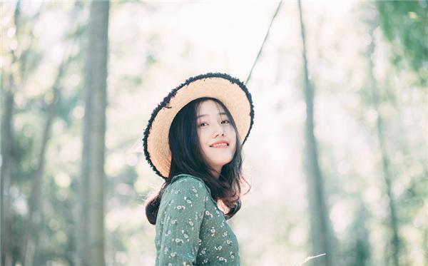 热情活泼，知错能改的三生肖，在生活中交朋结友，事业一马平川