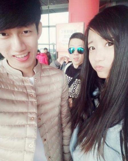 神豪帮阿哲豪刷，表示小损样和王小源连麦自己欠考虑！