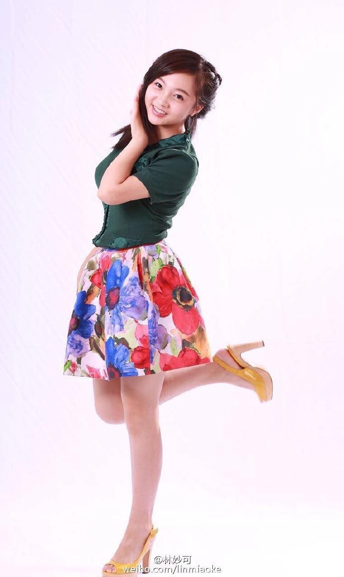 直拍90后童星林妙可近照，傲人上围直逼柳岩