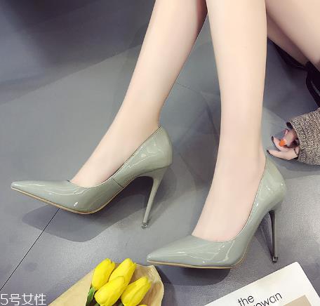 高跟鞋不合脚怎么办？不合脚要及时解决