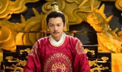 ​古时候王爷穿的衣服是龙袍吗？龙袍和蟒袍有什么分别