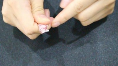 ​不用工具开啤酒瓶(无工具开啤酒)