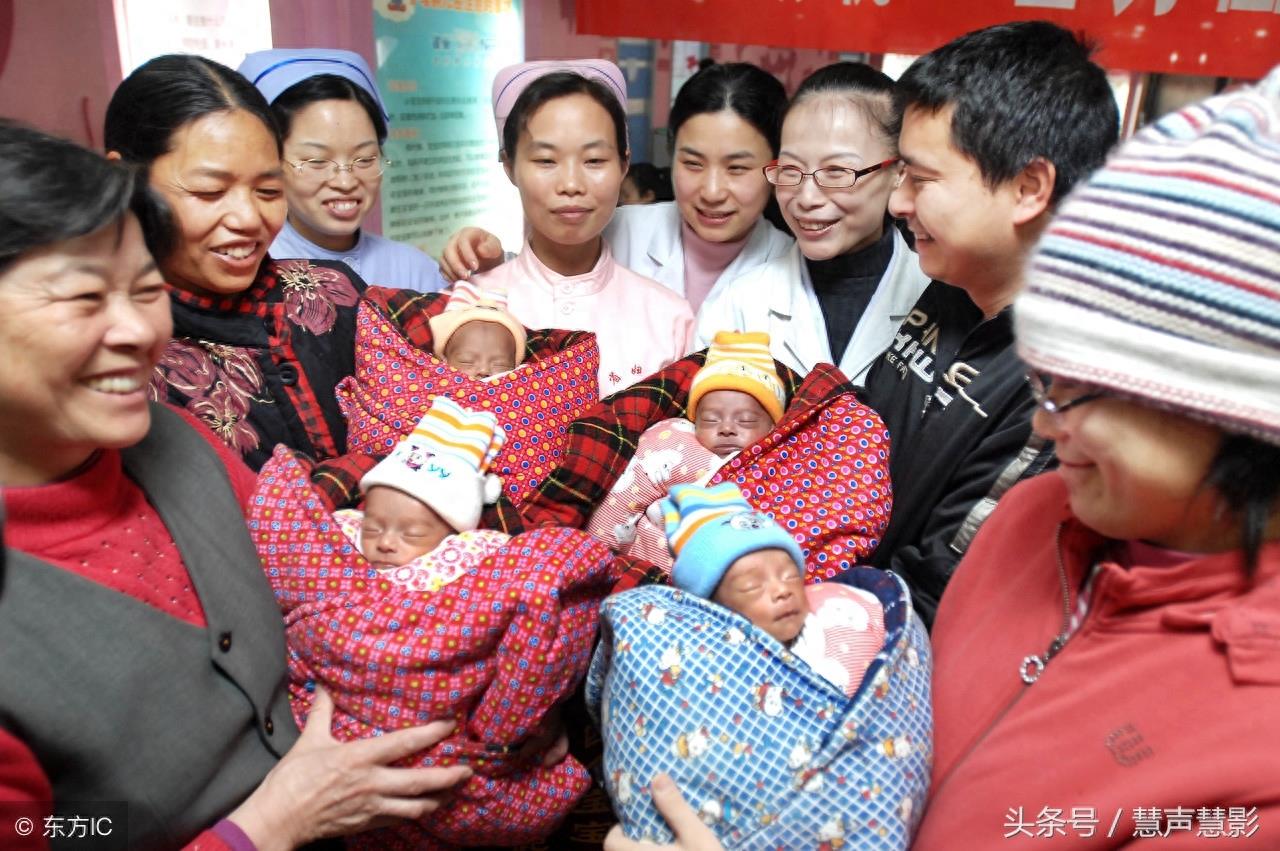 四胞胎15图，有人出生只有几百克，四兄弟一起当兵！