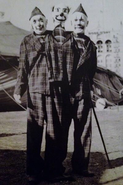 20张恐怖小丑旧照 万圣节你绝不会想碰到他们！