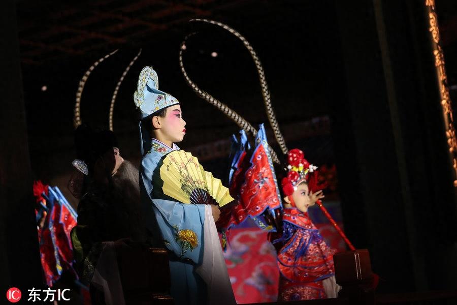 美国总统特朗普游览故宫 观看京剧表演欣赏古董艺术