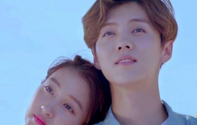 ​张艺兴这样评价关晓彤，5个字说出真实想法，网友：鹿晗不吃醋吗