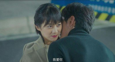 ​看了《独家记忆》女主李婷婷的剧照，才知道什么是大学校花