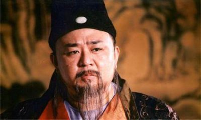 ​是真的吗？狄仁杰曾任职“中纪委”？被赐亢龙锏？与武则天对立？