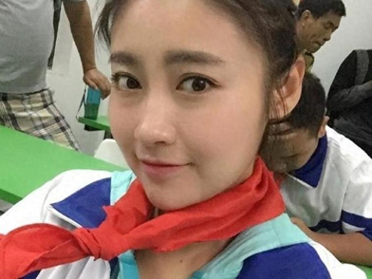 90后女艺人“腿腿”去世,死因心痛众说纷纭,陈翔惋惜粉丝泪别