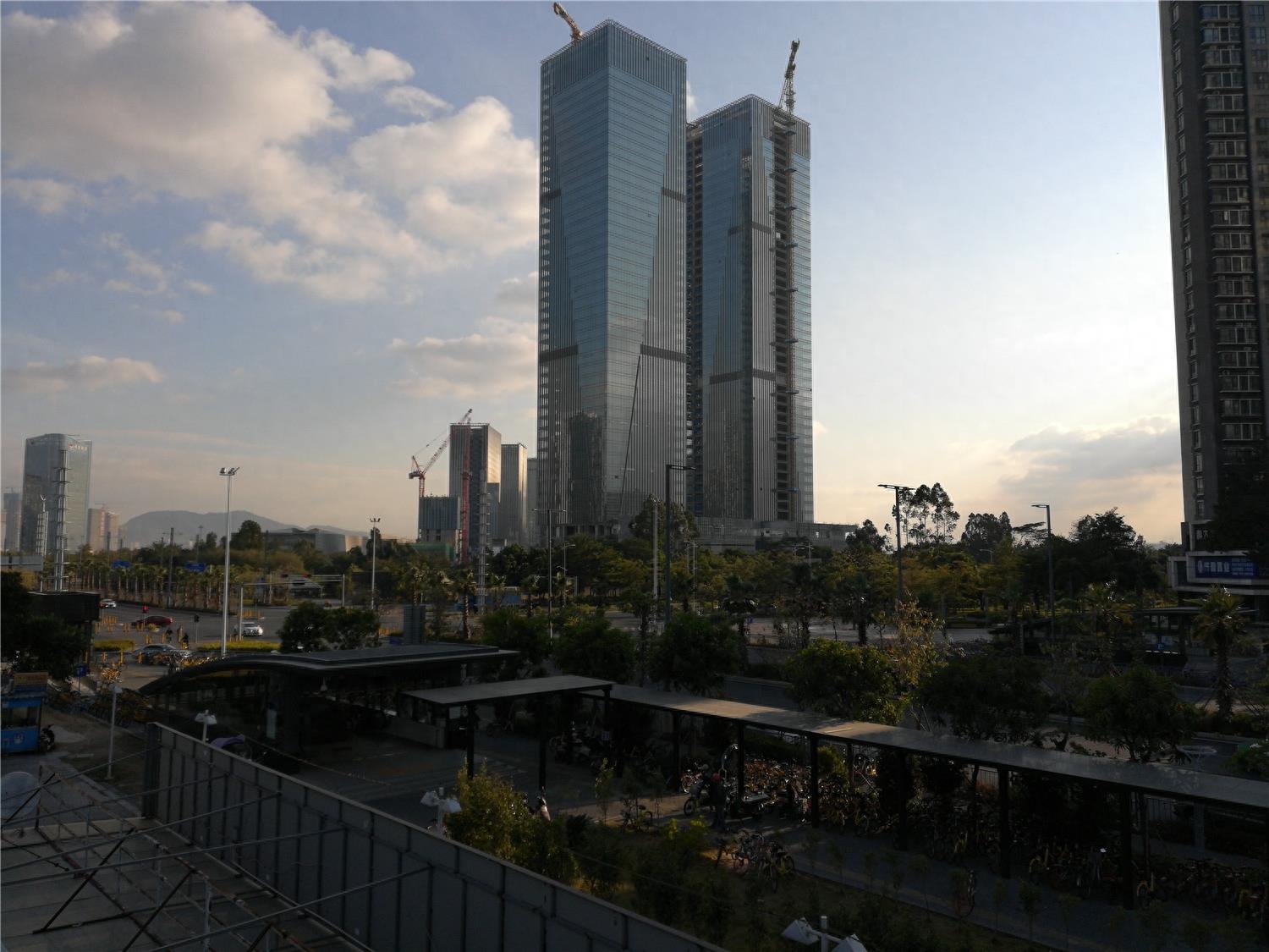 实拍深圳：宝安体育馆，规模广东第二，深圳市最大体育馆