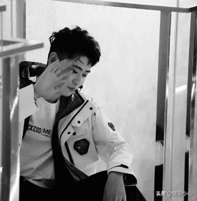 小辫儿张云雷 渡劫前的黑历史 妥妥的杀马特王子