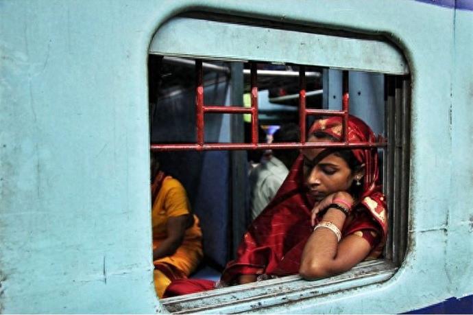 这才是真实的印度火车，和我们想象的不一样