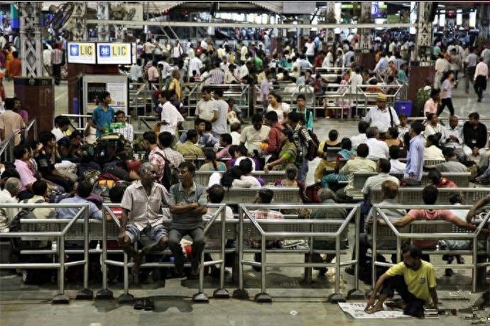 这才是真实的印度火车，和我们想象的不一样