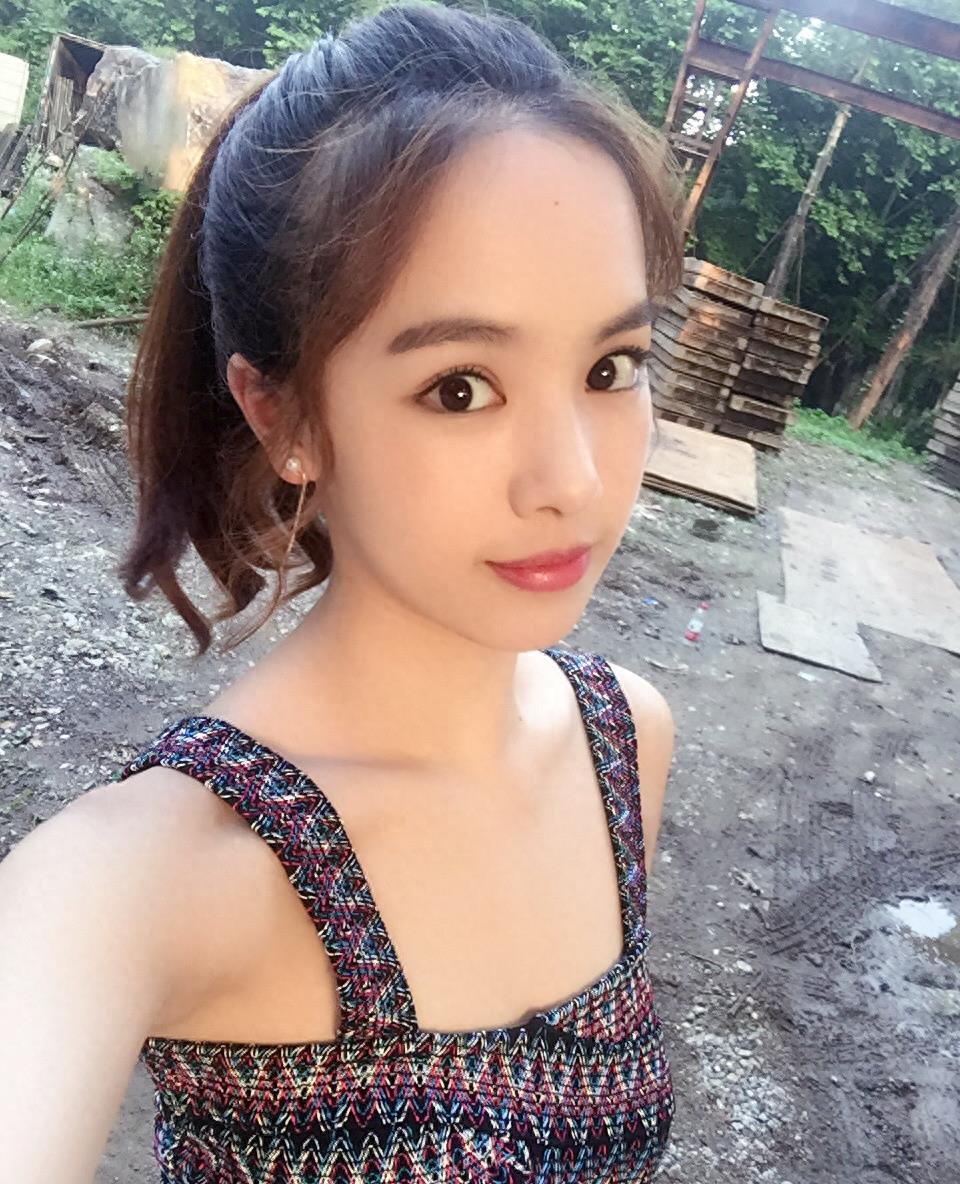 模特出道，有“小张梓琳”之称，《校花2》陈雨舒扮演者：熊玉婷