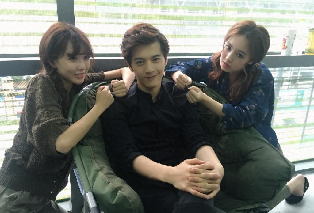 模特出道，有“小张梓琳”之称，《校花2》陈雨舒扮演者：熊玉婷