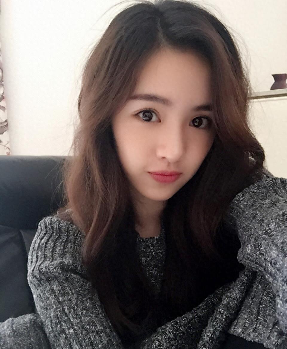 模特出道，有“小张梓琳”之称，《校花2》陈雨舒扮演者：熊玉婷