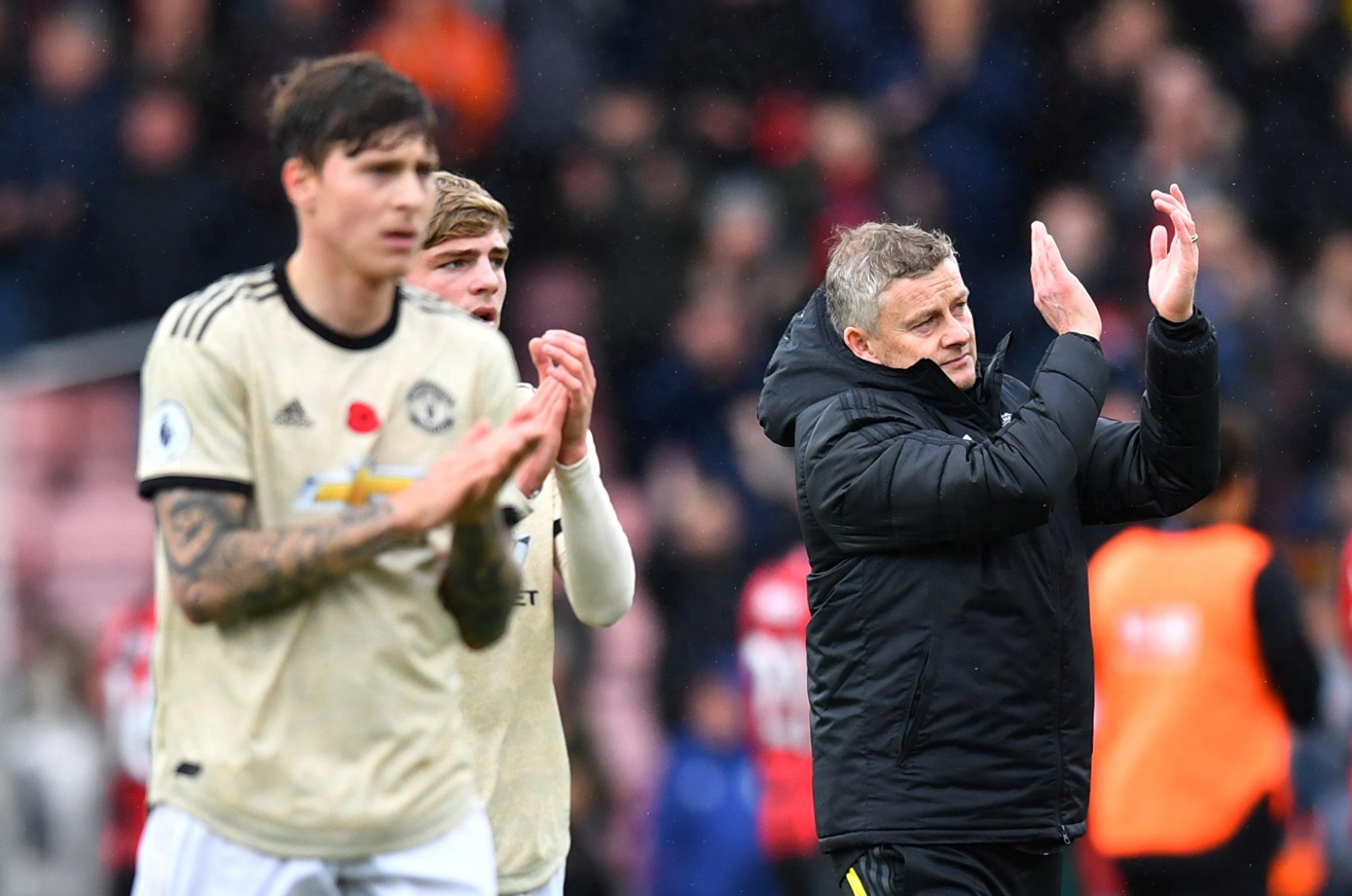 足球——英超:伯恩茅斯胜曼联