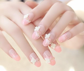 ​新娘美甲图片来了-一辈子很长，这次要blingbling超奢华！