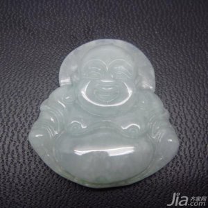 ​玉和翡翠哪个好有什么区别（翡翠和玉哪个好，你真的知道？）