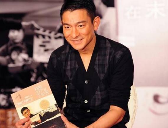 当年刘德华负债4000万, 这个女人帮了他, 如今华仔这样报答！