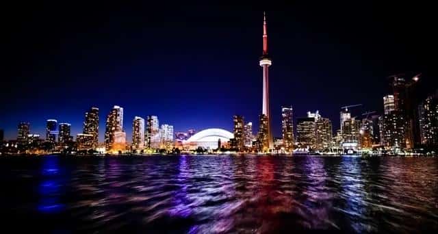 为什么半夜不可以照镜子---（为什么晚上不能照镜子）