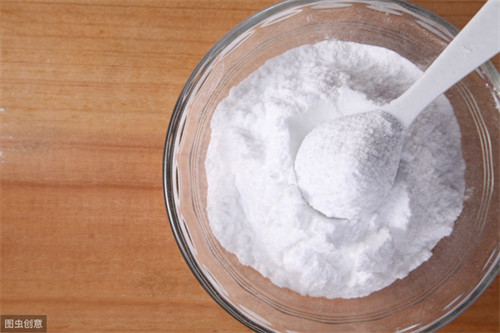 鸡喂小苏打正确方法(小苏打在养鸡中的妙用)