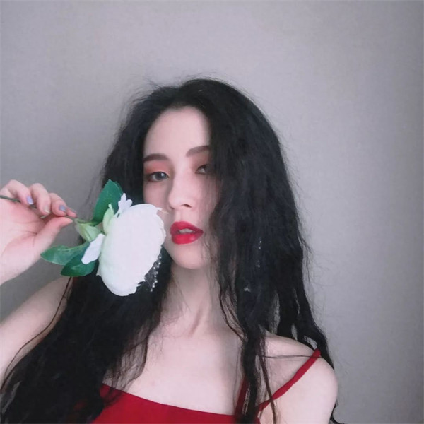 男生奔着结婚谈恋爱表现(男生想认真交往的表现)