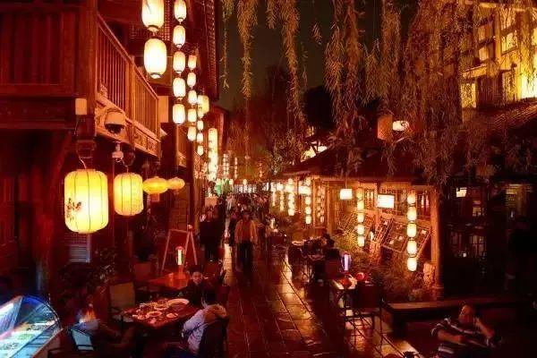 成都最出名的九大夜市,据说吃过五家以上才算得上资深吃货