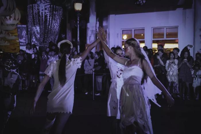 79元畅玩!“第五人格”等8大鬼屋,惊悚登陆650000㎡欢乐谷!