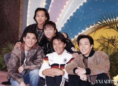 ​黄家驹家人合照曝光 揭秘其与何嘉莉二人真实关系