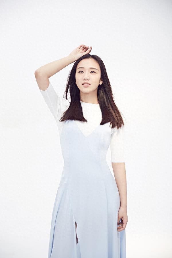 内地新生代小花曾淇