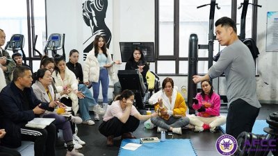 ​健身教练资格证怎么考取呢？