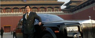 ​京A88888车主究竟是啥来头！中国第一辆法拉利就是他的，真霸气