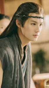 ​郑业成：学京剧出身，颜值与演技俱佳，凭《三千鸦杀》成古装男神