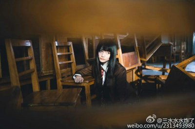 ​男生搂女生腰的感觉（被男生搂腰时,女生是什么感觉）