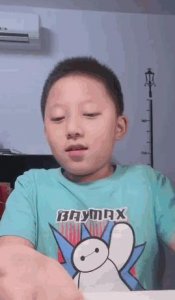 ​那么多人模仿李佳琦，为什么偏偏火的是天天小朋友?