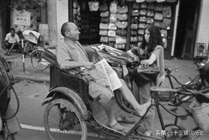 三毛自杀前最后公开照:在成都流浪,满脸都是愁容,眼神充满绝望