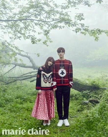 安宰贤具惠善婚纱照甜齁了~这冰冷的狗粮在脸上胡乱的拍!